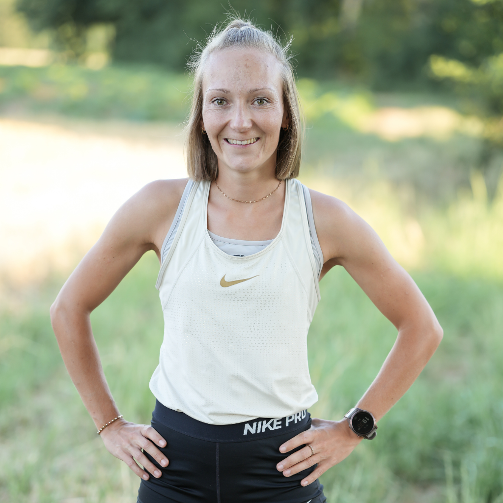 Sarah Längle, persönliche Lauftrainerin, beim individuellen Coaching mit einer Läuferin
